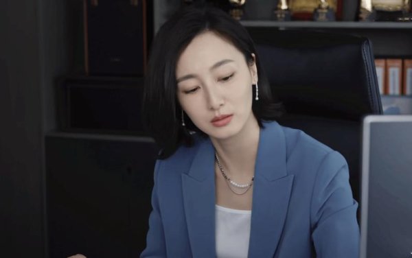 融胜配资 胡曼黎反击唐玲，普通人如何抓住机会改变人生？
